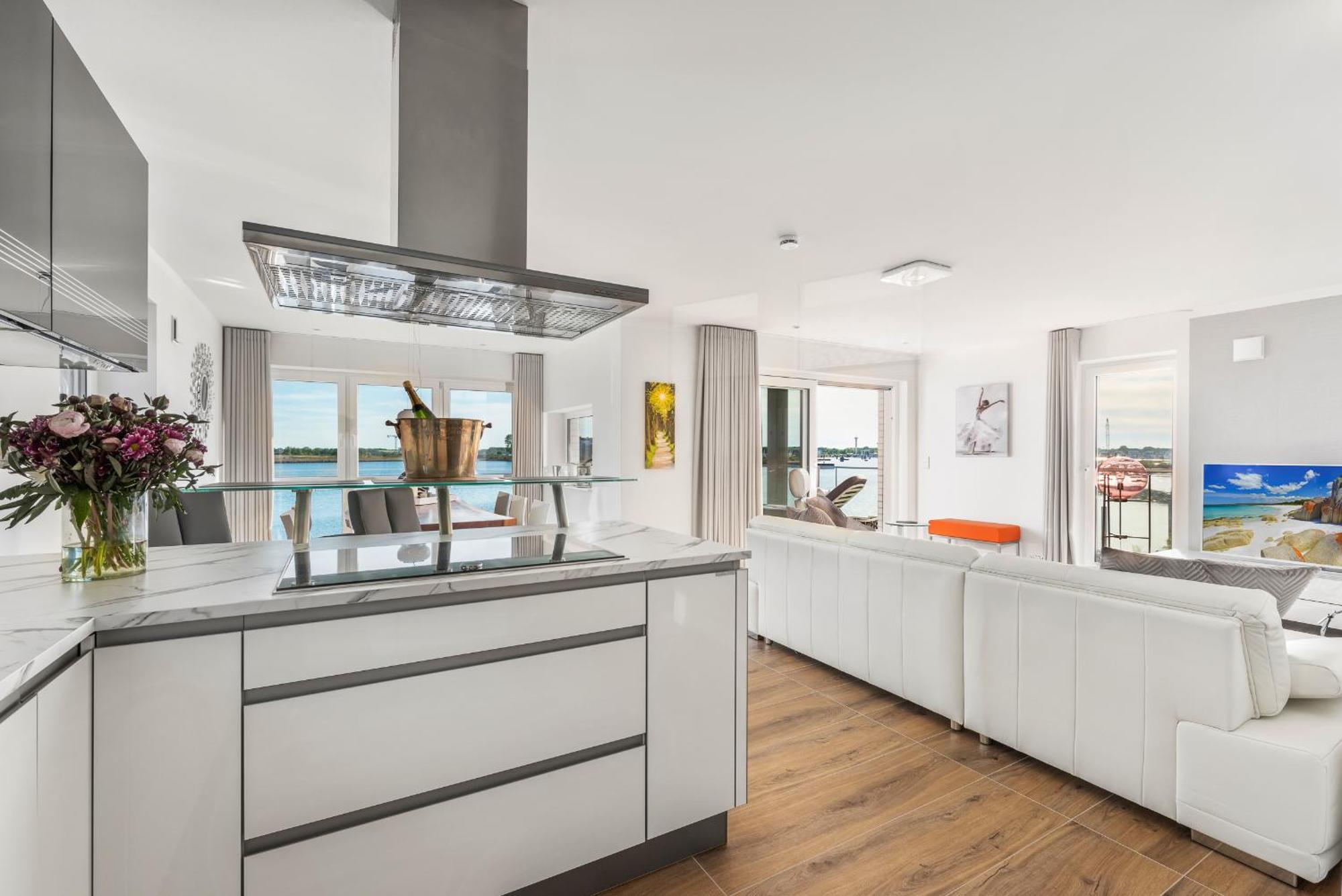 Horizont- Direkt Am Wasser, Hafenblick, Fahrstuhl, Sauna, Ueberdachter Balkon Olpenitz Bagian luar foto